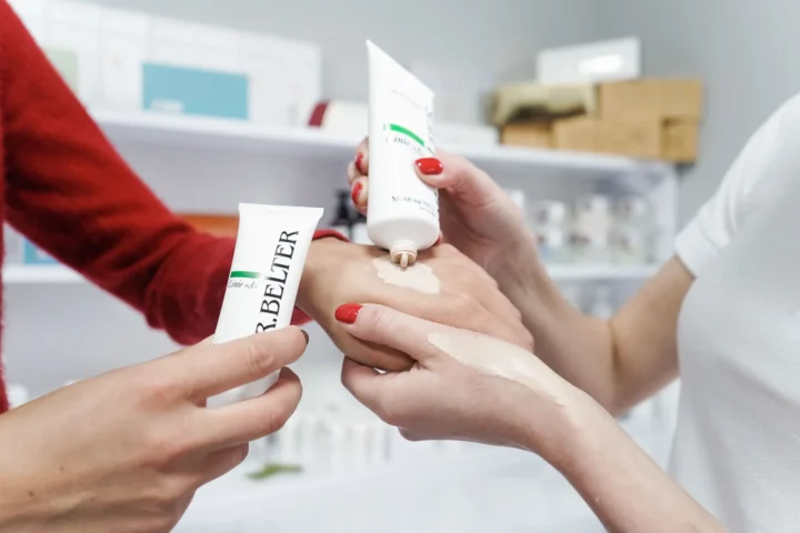 Como combinar cores na maquiagem para um acabamento natural sem perder criatividade e destaque dos traços