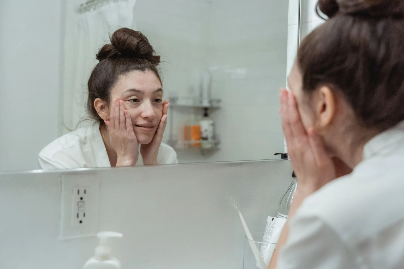 Como escolher sabonete facial sem complicar a rotina e mantendo pele equilibrada todos os dias